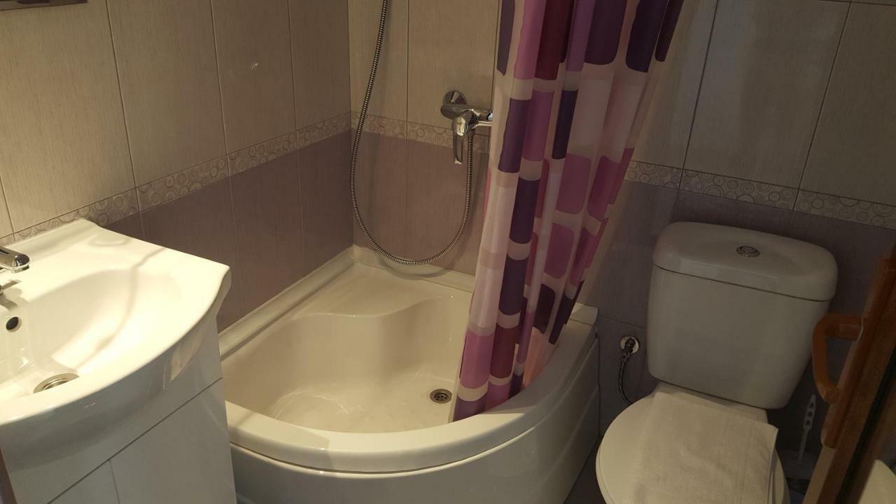 Casa Dodoc Hotell Caciulata Eksteriør bilde