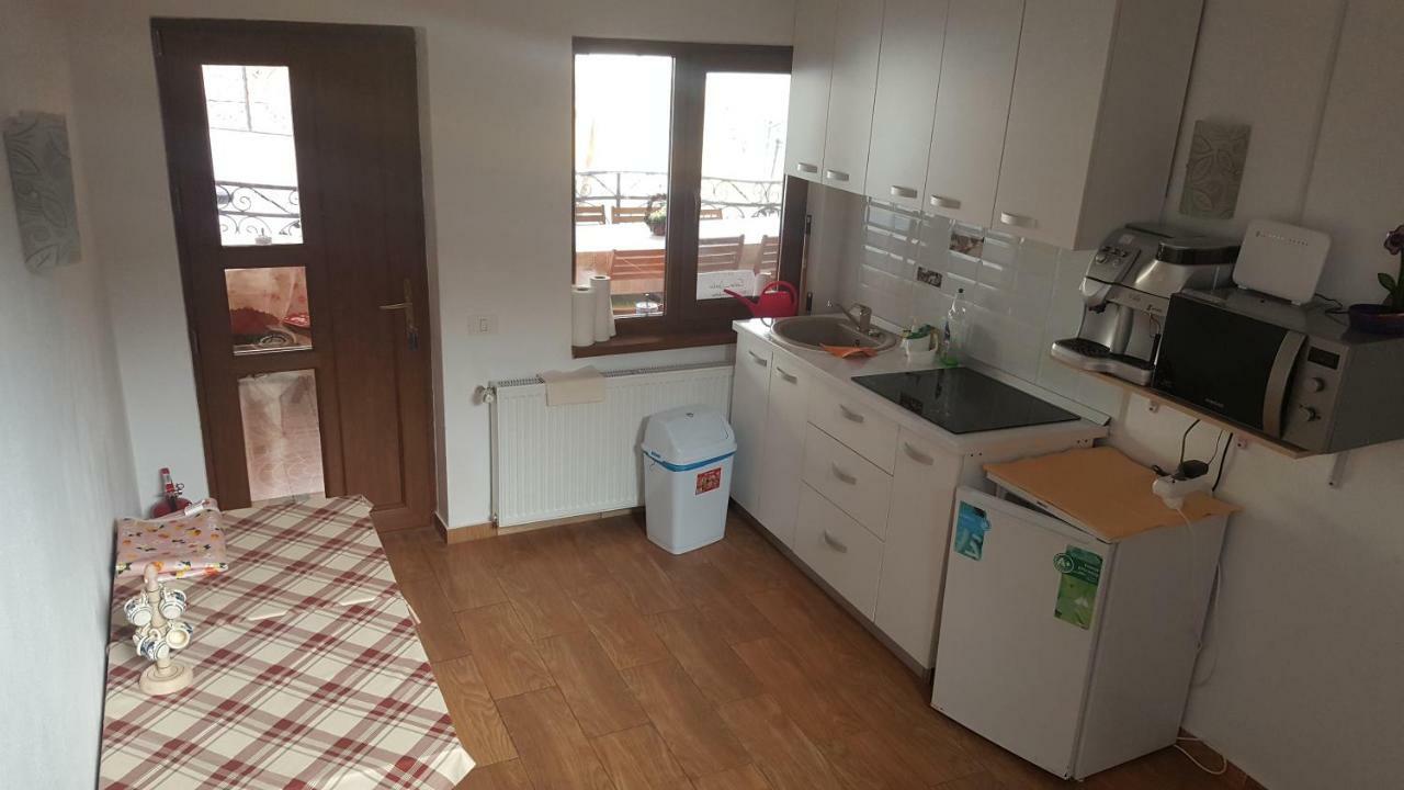 Casa Dodoc Hotell Caciulata Eksteriør bilde
